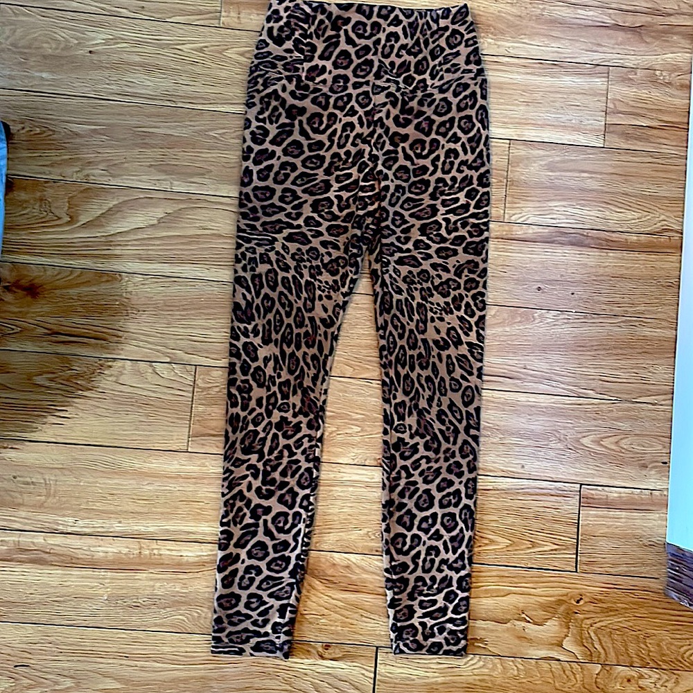LEOPARD LEGGINGS